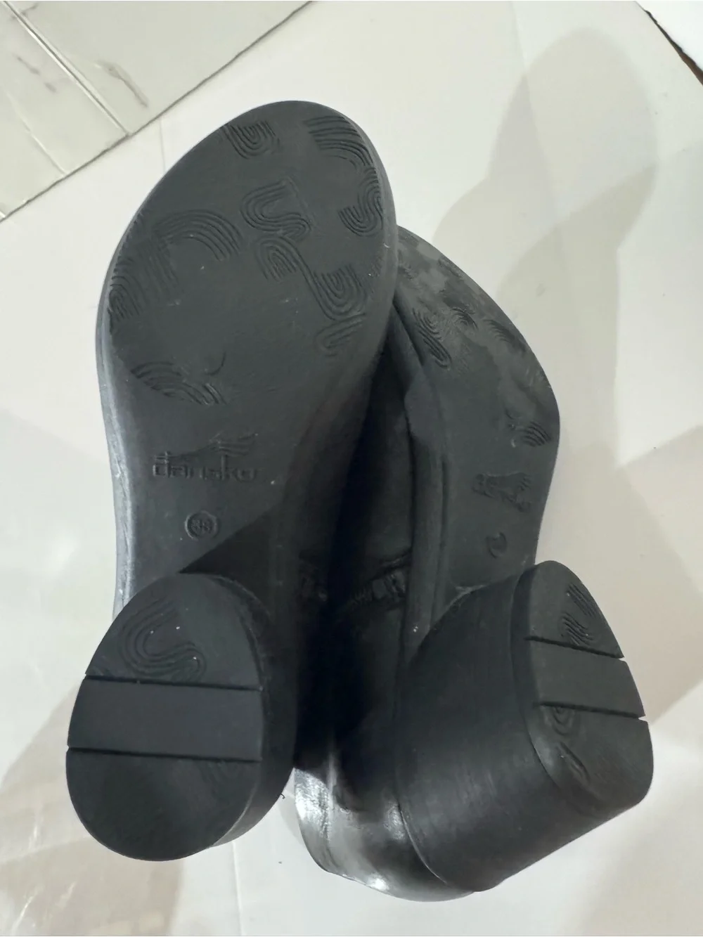 Dansko Men's Black Leather Slip-On Loafers Size 38